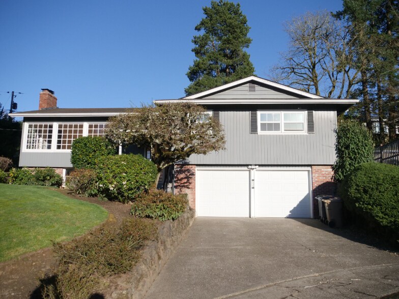 Primary Photo - 1525 Ivy Ct