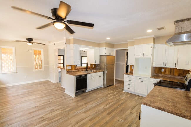 Building Photo - 6513 Rocky Ford Rd