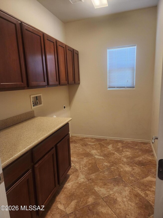 Building Photo - 10615 E Native Rose Trail