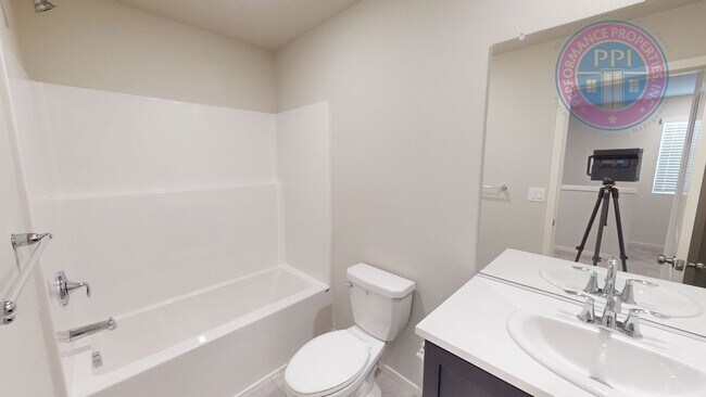 Building Photo - New Construction, Spring Creek / Stylish T...