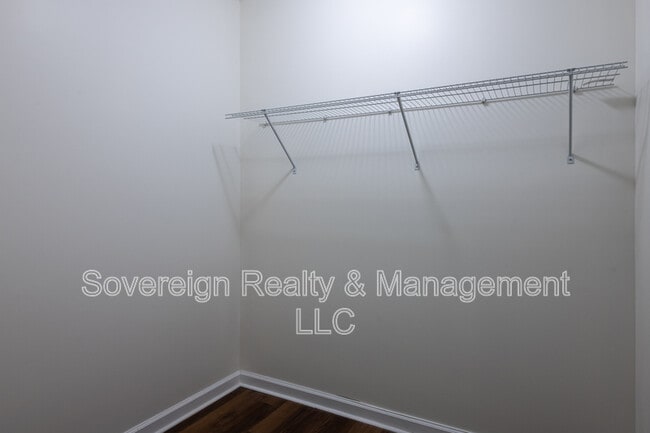 Building Photo - 450 Paines Ave NW