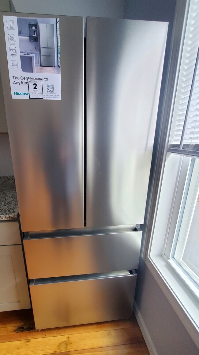 Building Photo - 38 Tuttle St