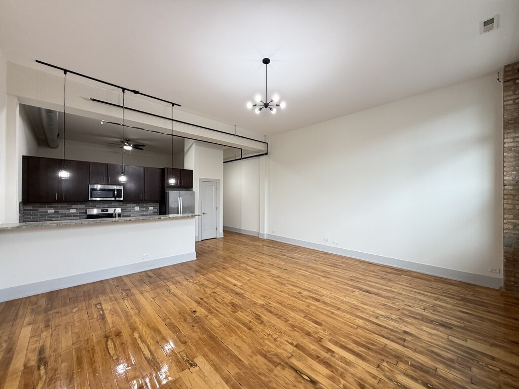 Building Photo - 1432 W 21st St