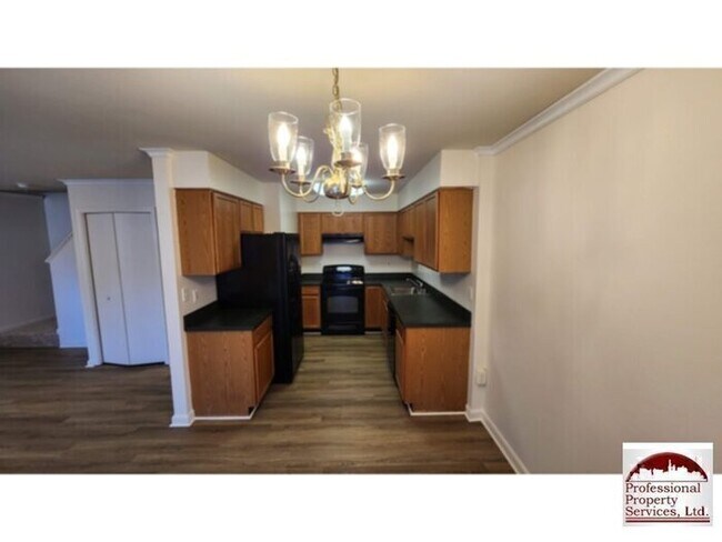 Building Photo - Beautiful 3 Level Townhouse In The Heart Of Frederick!