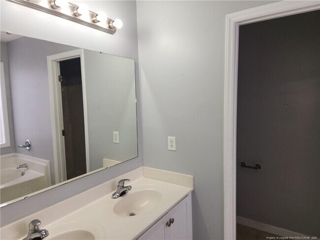 Building Photo - 7720 Redwood Ave