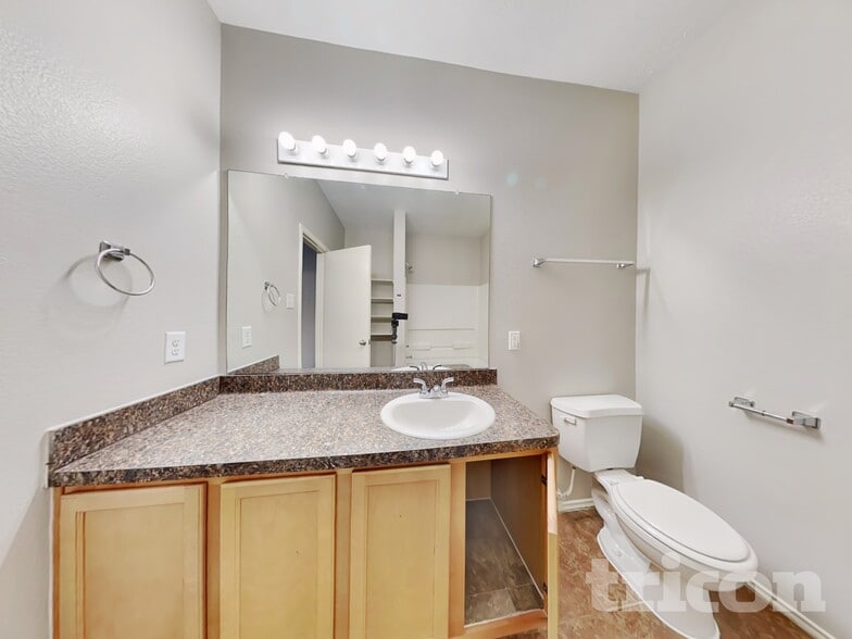 Building Photo - 130 Sacajewa Dr