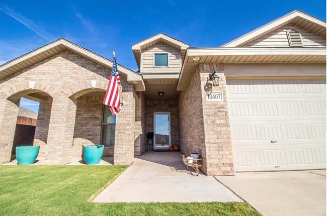 Building Photo - 3/2 in Frenship ISD: Appliances included!!!!