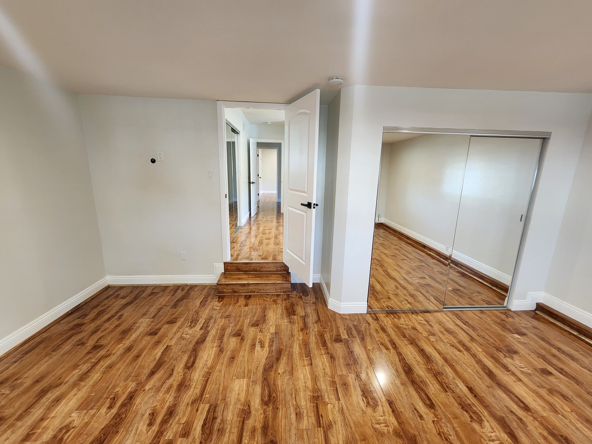 Building Photo - 13132 Hartland St