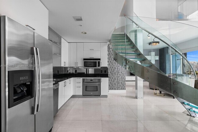 Building Photo - 60 SW 13th St