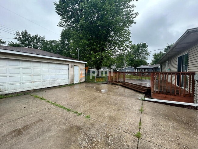 Building Photo - 7724 Mount St