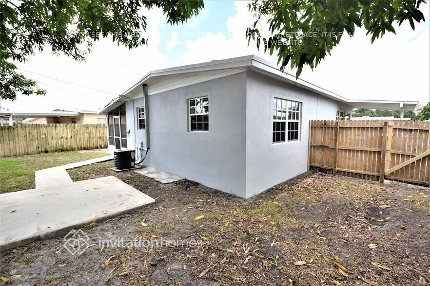 Building Photo - 38 Tortuga Rd