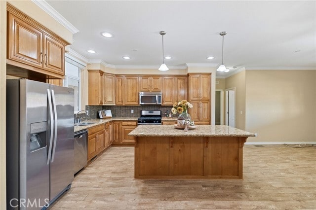 Building Photo - 49780 Windsong Way