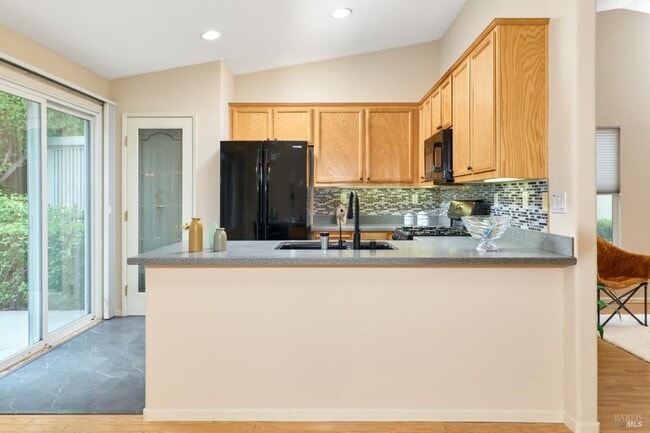 Building Photo - 512 Twin Pines Dr