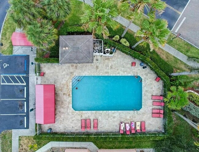 Building Photo - 4151 Eastridge Cir