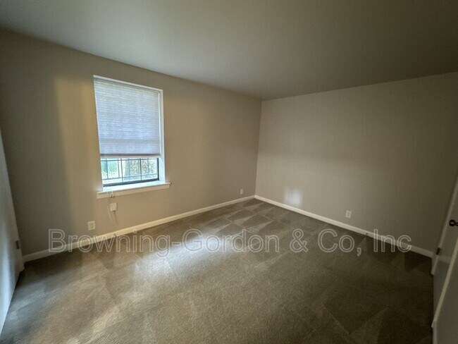 Building Photo - 1308 Caldwell Ave