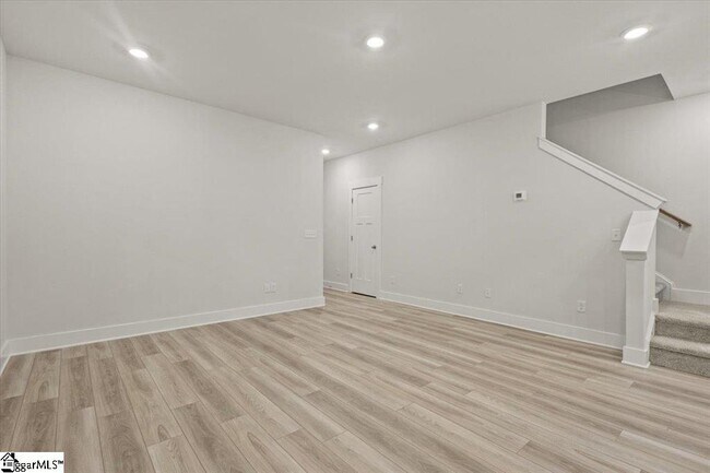 Building Photo - 604 Harebell Wy