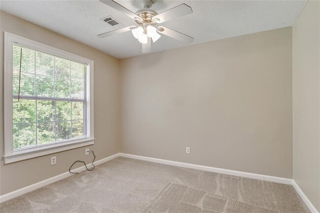 Building Photo - 312 Eagle Way