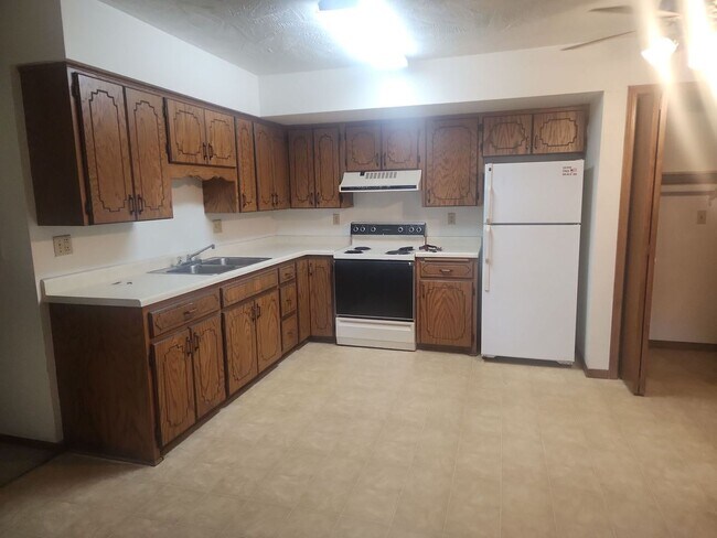 Primary Photo - Deluxe 2 Bedroom Apartment in Montgomery –...