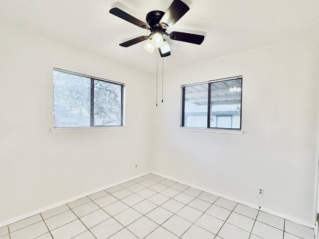 Building Photo - Beautiful One-Story Home in Woodlawn Hills!