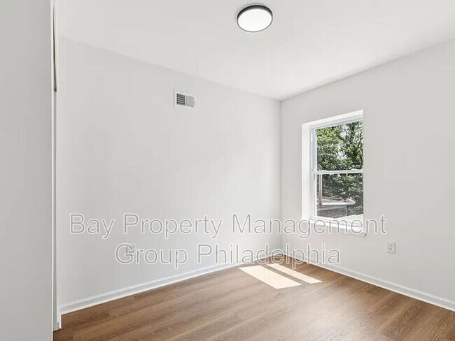 Building Photo - 7 N 50th St