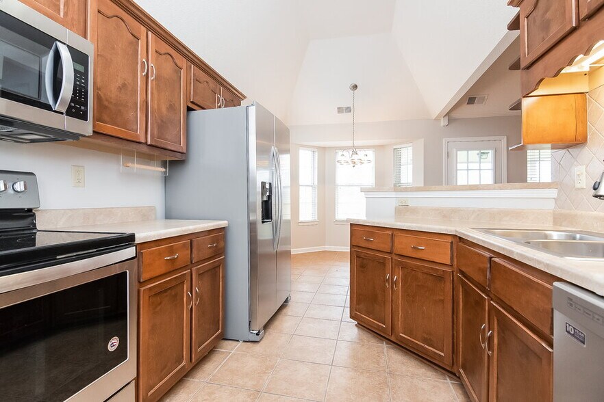 Building Photo - 4190 Louden Dr