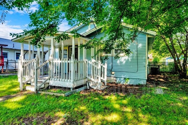 Building Photo - 2513 Ave J