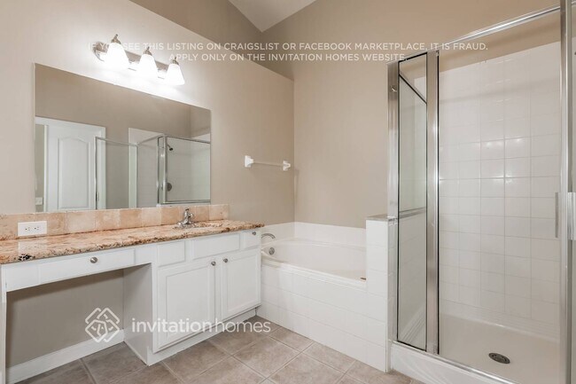 Building Photo - 10206 Hunters Haven Blvd