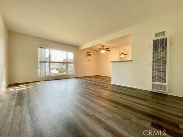 Building Photo - 1811 W Sallie Ln