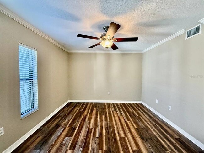 Building Photo - 704 Lyndhurst St