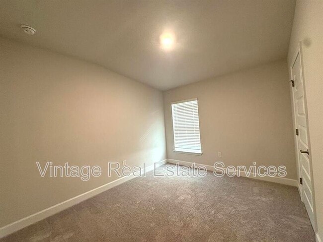 Building Photo - 36140 Trinity Glade Rd