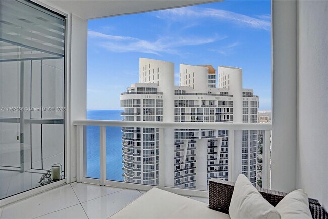 Building Photo - 18201 Collins Ave