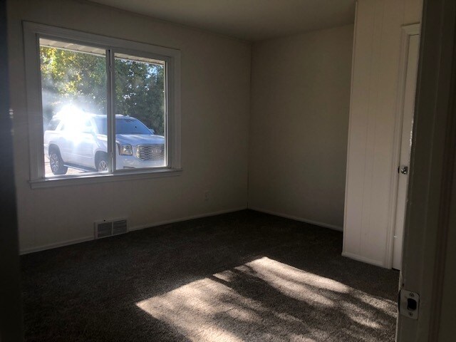 Building Photo - 7101 Fordshire Ln