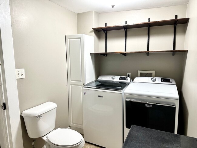 Building Photo - Renovated 3-Bedroom Home Steps from the 12...