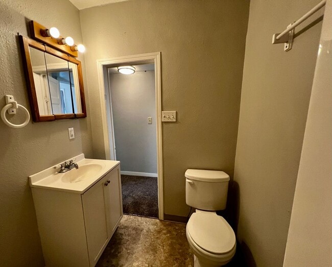 Building Photo - Charming Lower North Hill Home