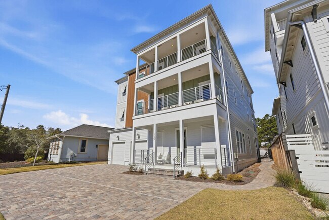 Building Photo - 120 Dune Dr