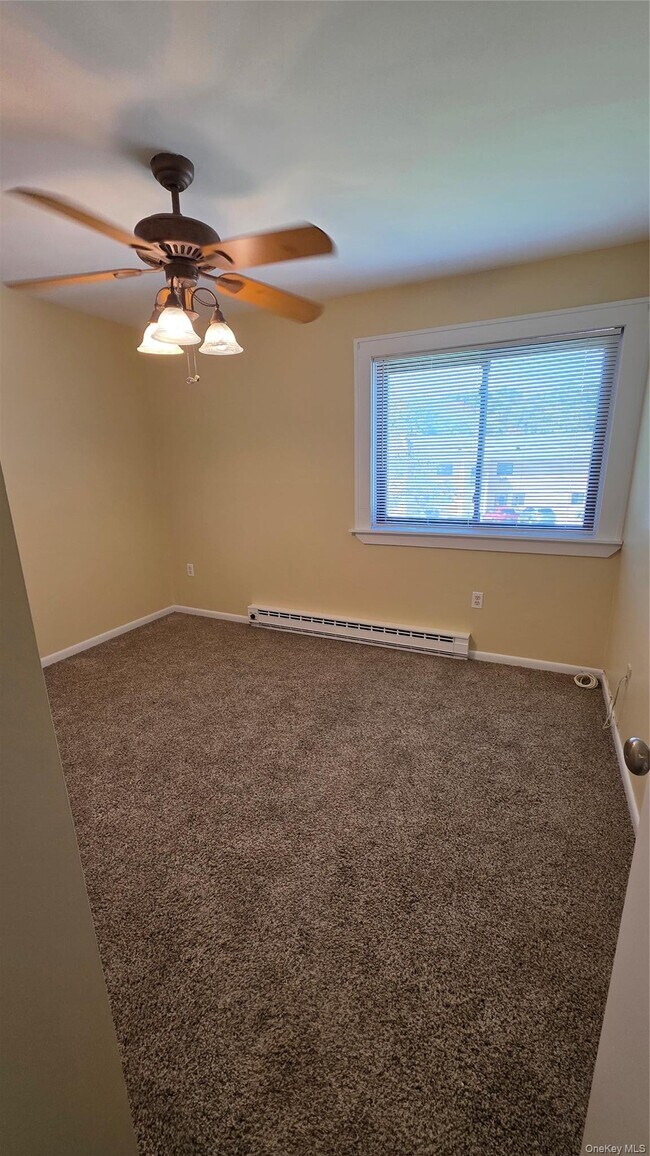 Building Photo - 47 Scarborough Ln