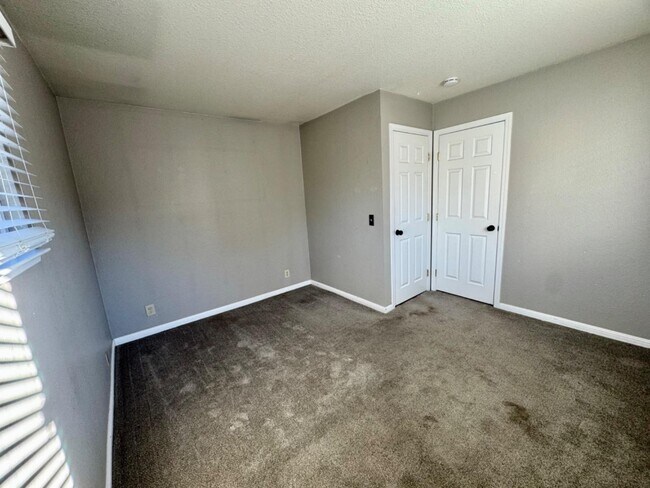 Building Photo - 1709 Guadalupe Ave