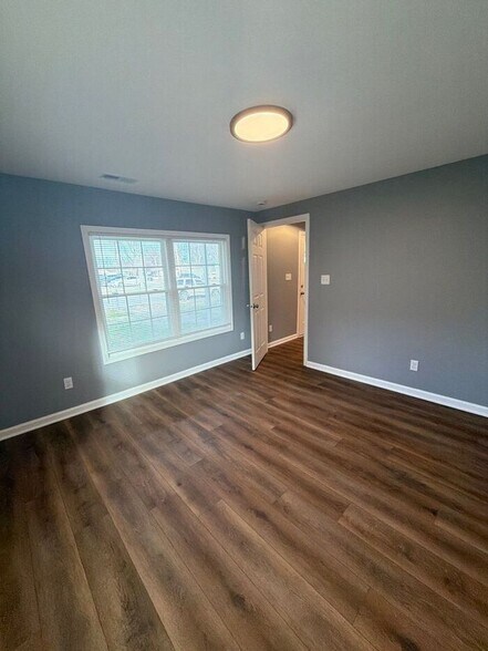 Building Photo - 1702 Bicknell Ave