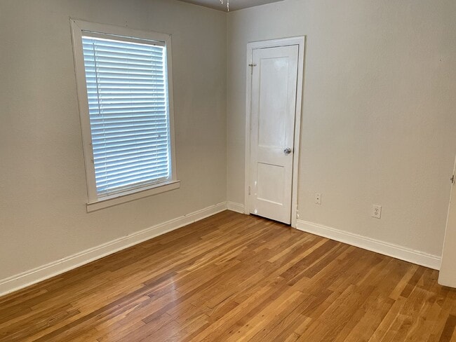 Building Photo - Pre Leasing for Fall 2026! 3/2 in Tech Terrace!