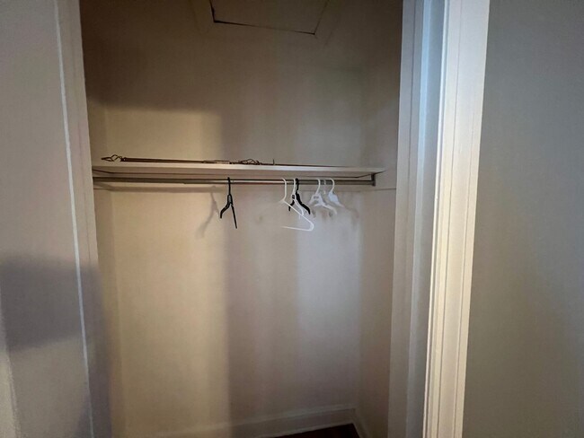 Building Photo - Beautiful 3-bed Single Family Home - Move-in Ready! (Clifton Heights)