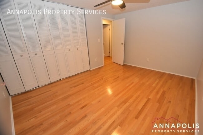 Building Photo - 528 Bay Green Dr