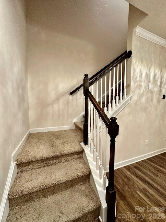 Building Photo - 5733 Lachlan Hill Ln