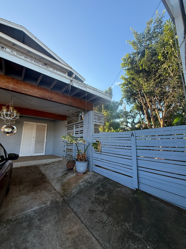 Building Photo - 66-831-831 Kamakahala St