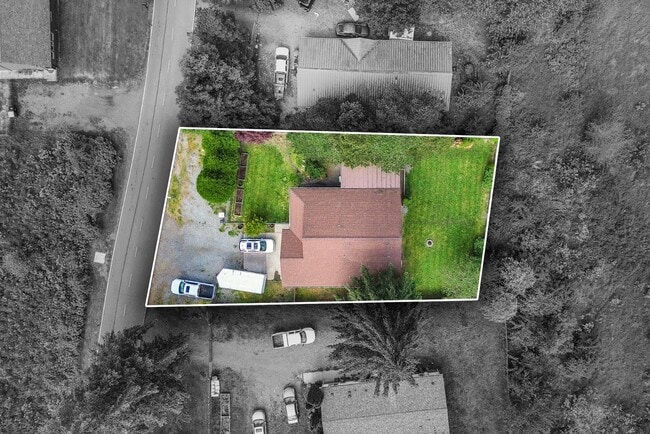 Building Photo - 9048 Pepperidge Ln SE