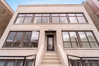 Building Photo - 1321 N Bosworth Ave