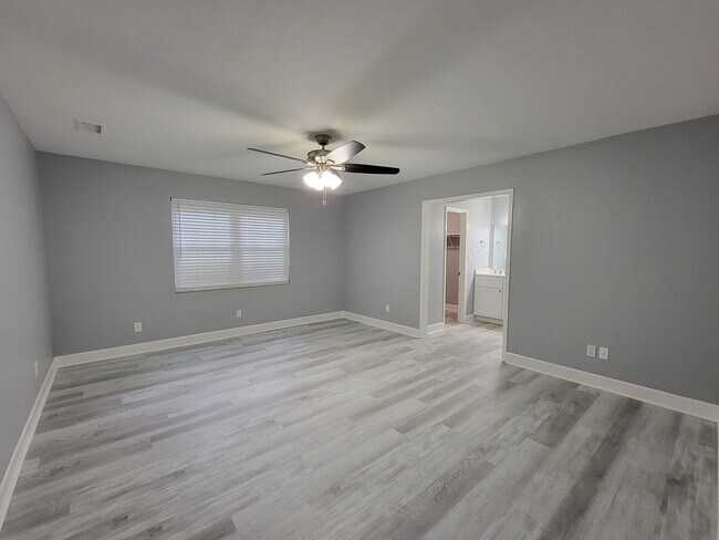 Building Photo - 3714 Wicklow Cir