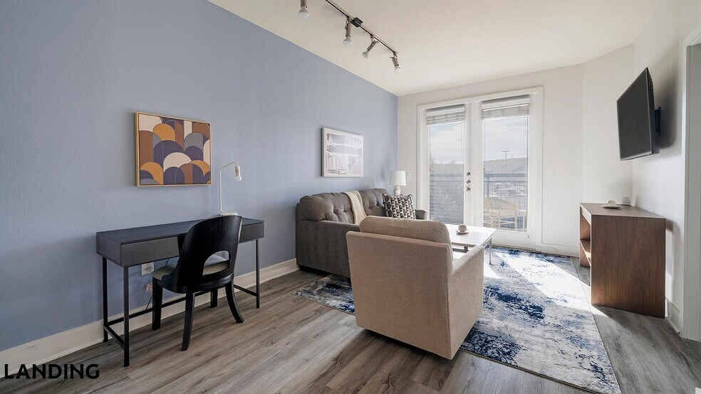 Building Photo - 810 W St Johns Ave