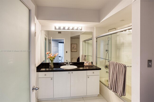 Building Photo - 1330 West Ave