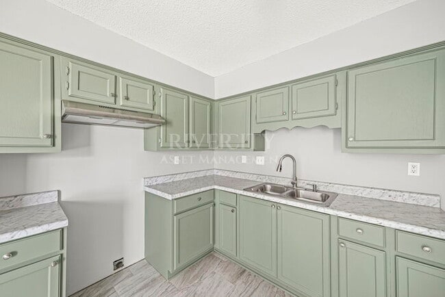 Building Photo - Frayser Beauty !!!!!! Section 8 Welcomed !!!!!