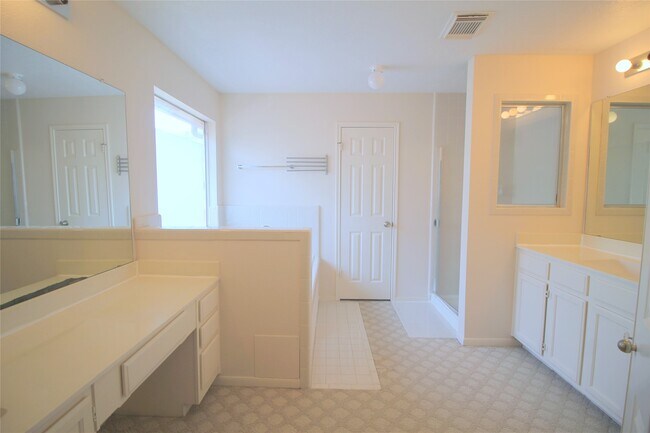 Building Photo - 16326 Brush Meadow Ct